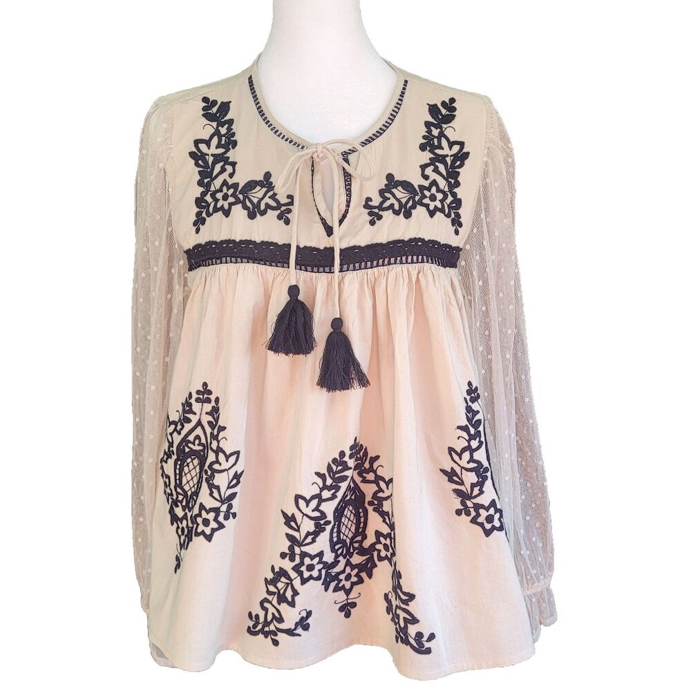 Cupio Embroidered Peasant Blouse Size M